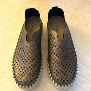 NEW ILSE JACOBSEN size 39 sneakers.